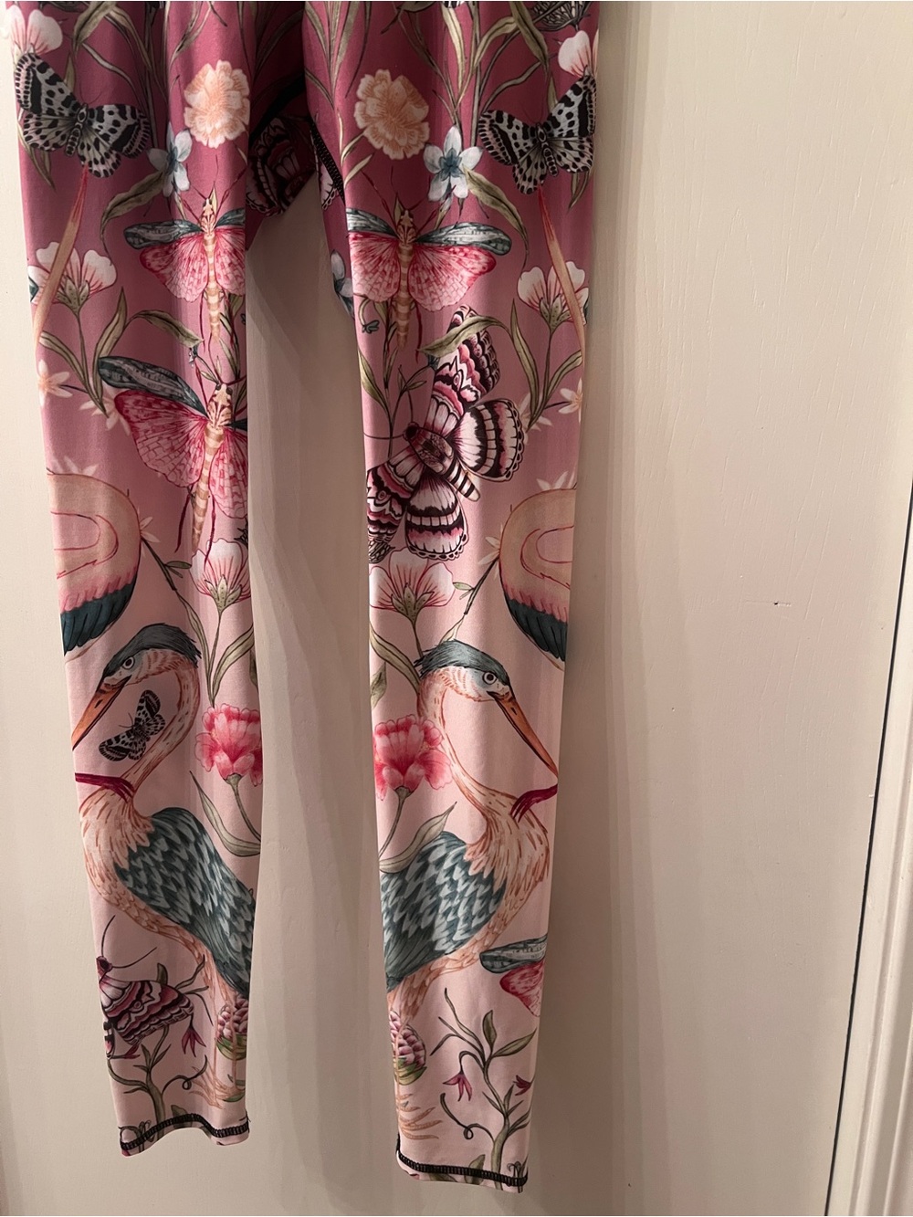 Yoga Democracy Pretty In Pink Full Length Leggings Size SMALL - Picture 6 of 12